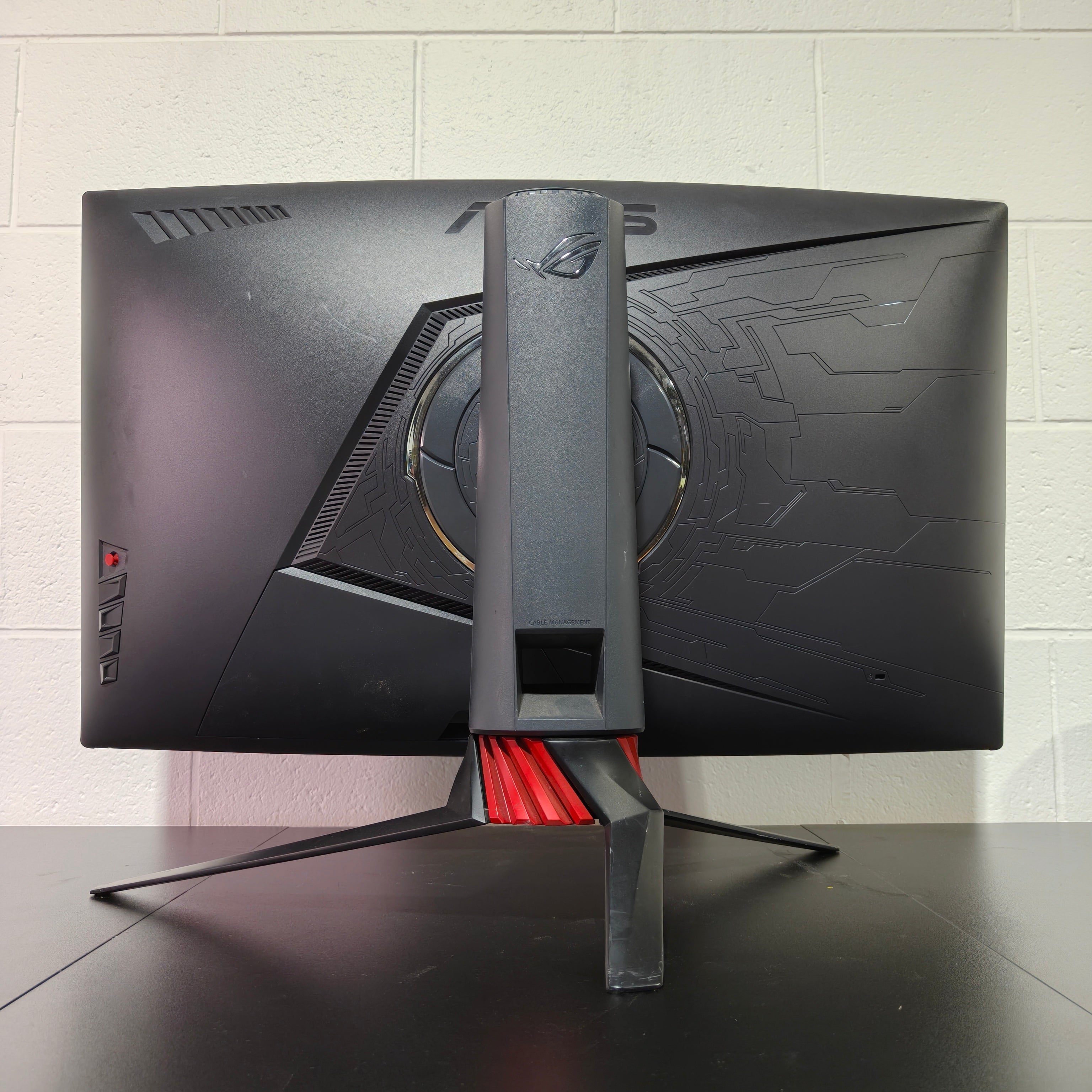 Mint Condition - ASUS ROG Strix XG32VQ VA 1440p 144Hz 32 inch Curved Gaming Monitor (Mint Condition)