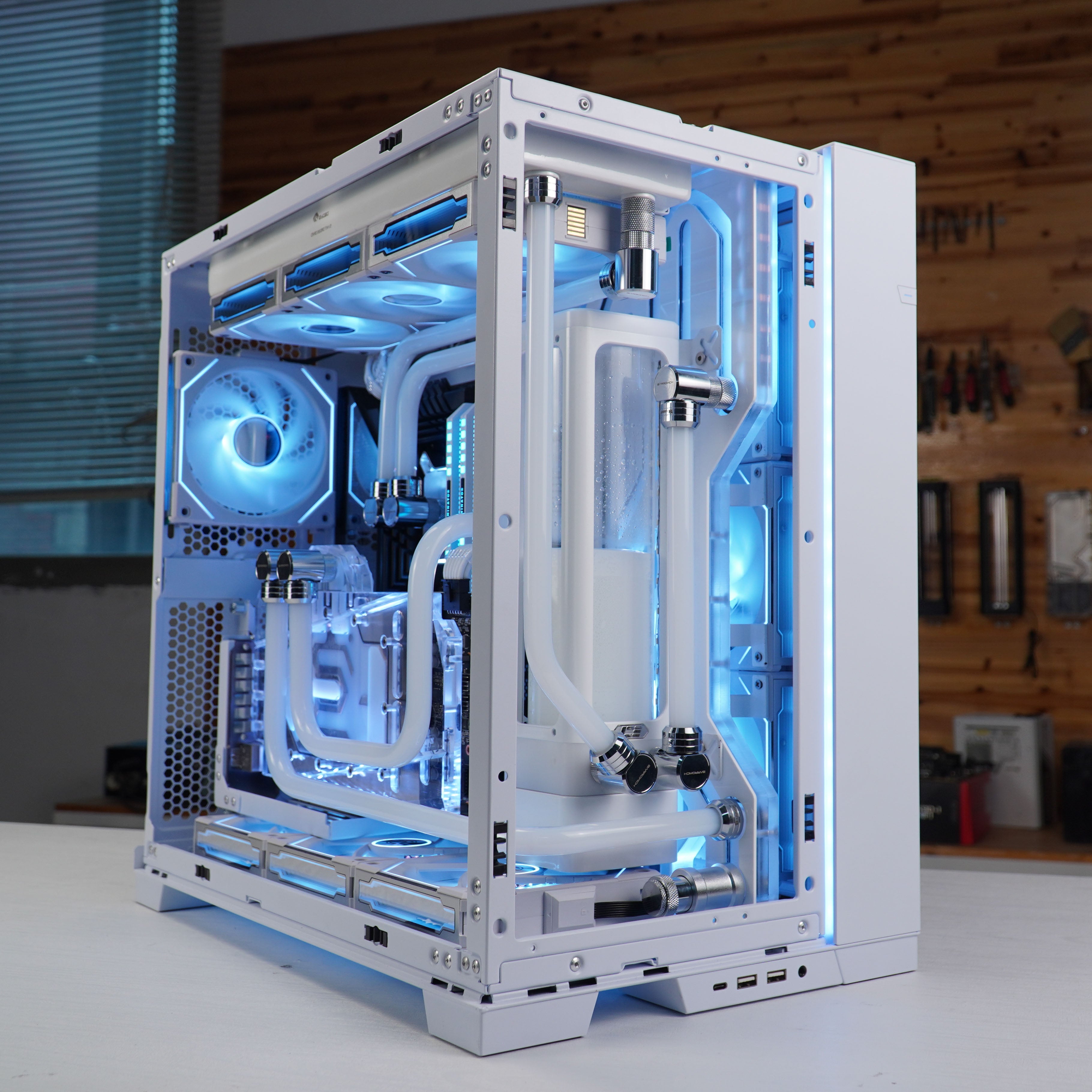 Lian Li O11 Dynamic EVO Water Cooled Kit