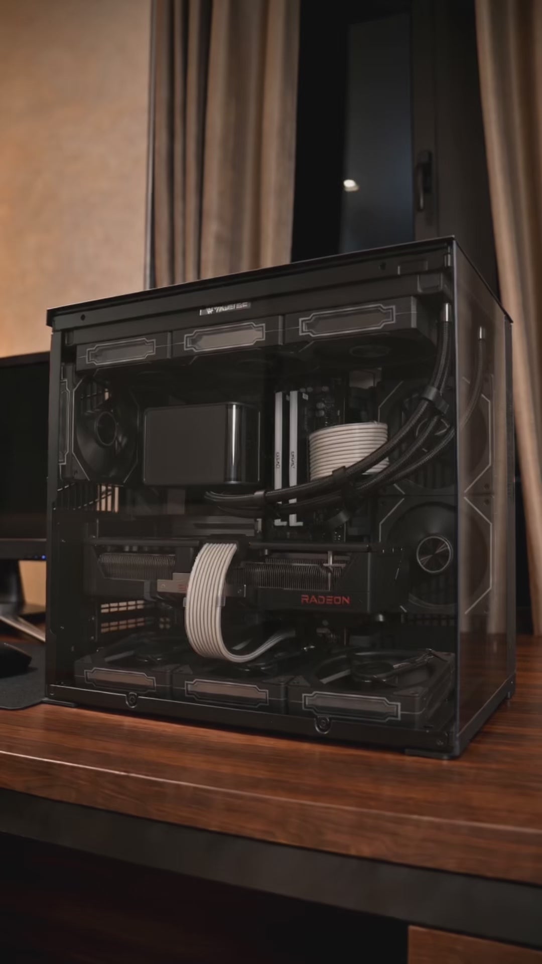 EZR R5-9600X | RTX 5070 - Lian Li O11 Mini V2 Black